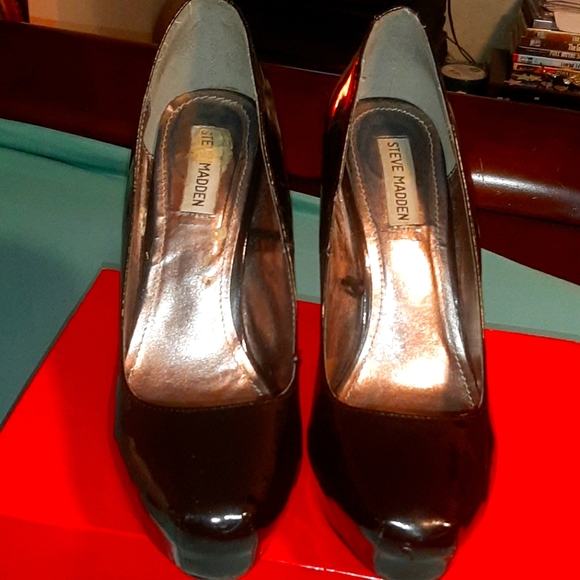 Steve Madden Shoes - A pair of Steve Madden stilettos
